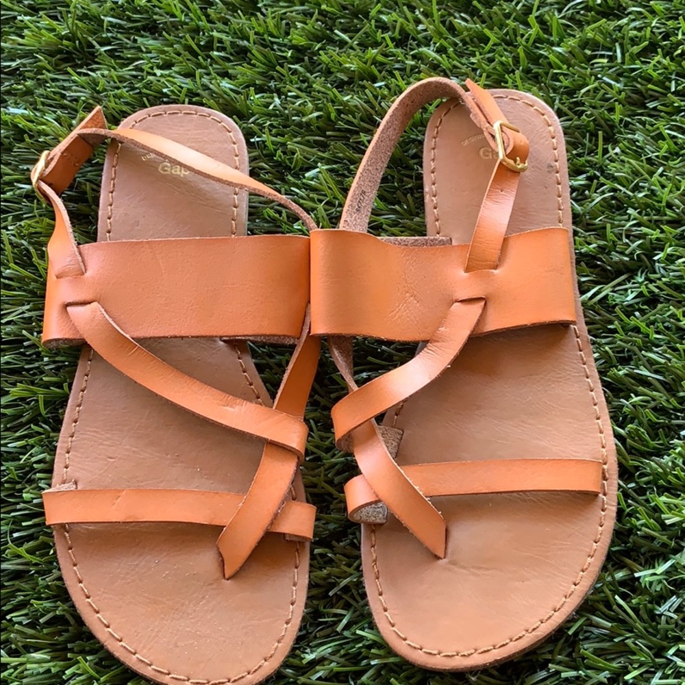 Gap flat tan sandals